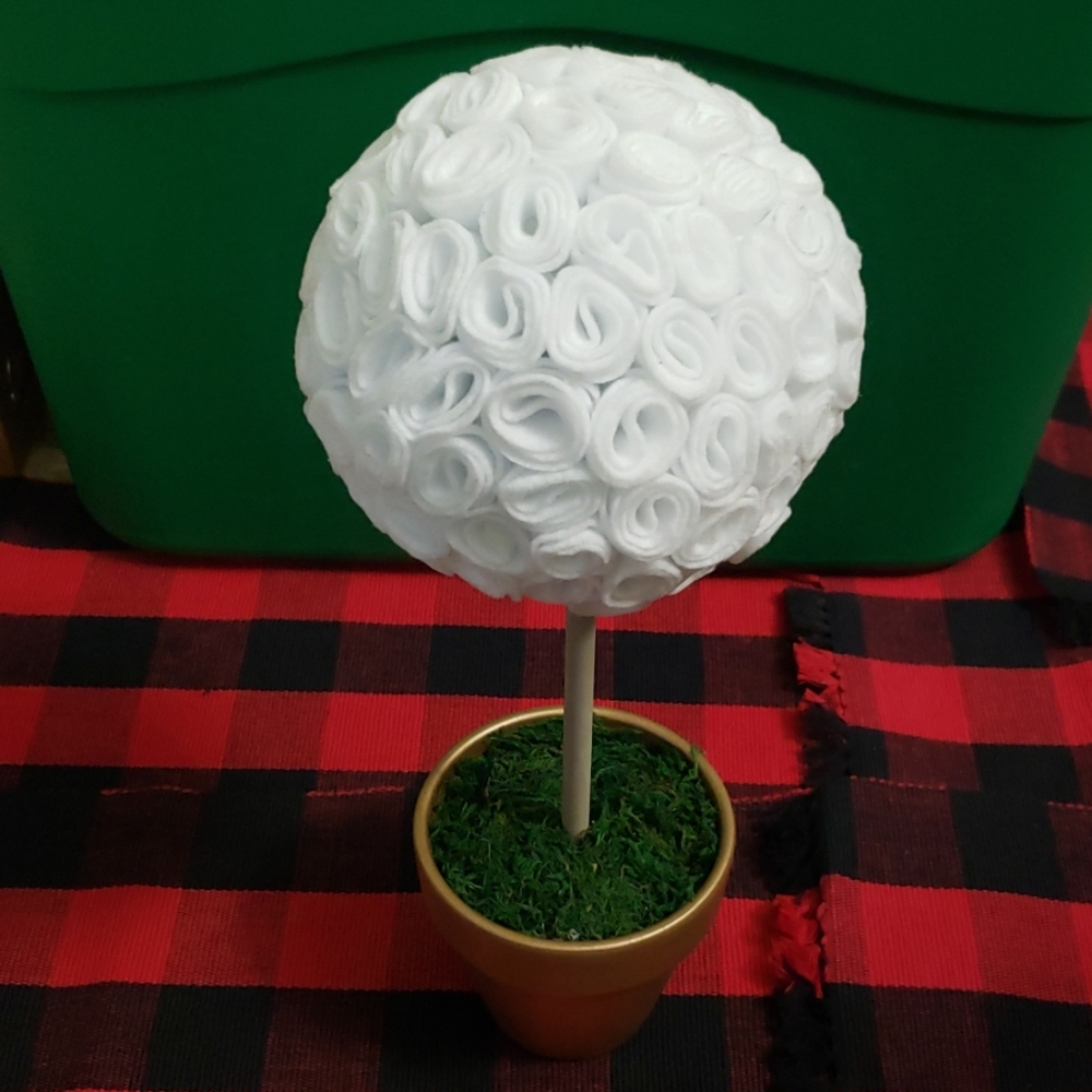 White Rise Topiary
